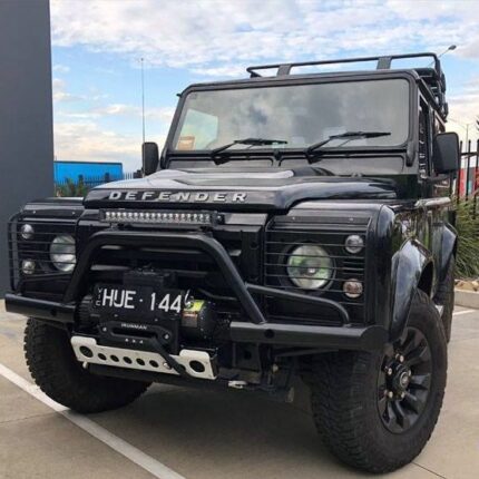 DEFENDER COMMERCIAL BULL BAR (TUBE STYLE)
