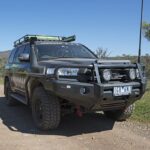 TOYOTA LC200 PREMIUM SIDE STEP & RAILS 2016+