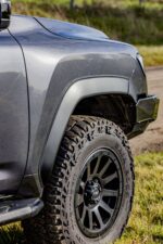 IFF6090 - LC300 FENDER FLARE SET - Image 6
