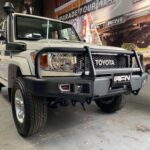 48001945 - TOYOTA LC71/LC76/LC78/LC79 2007-2023 BULL BAR w/ traffic lights