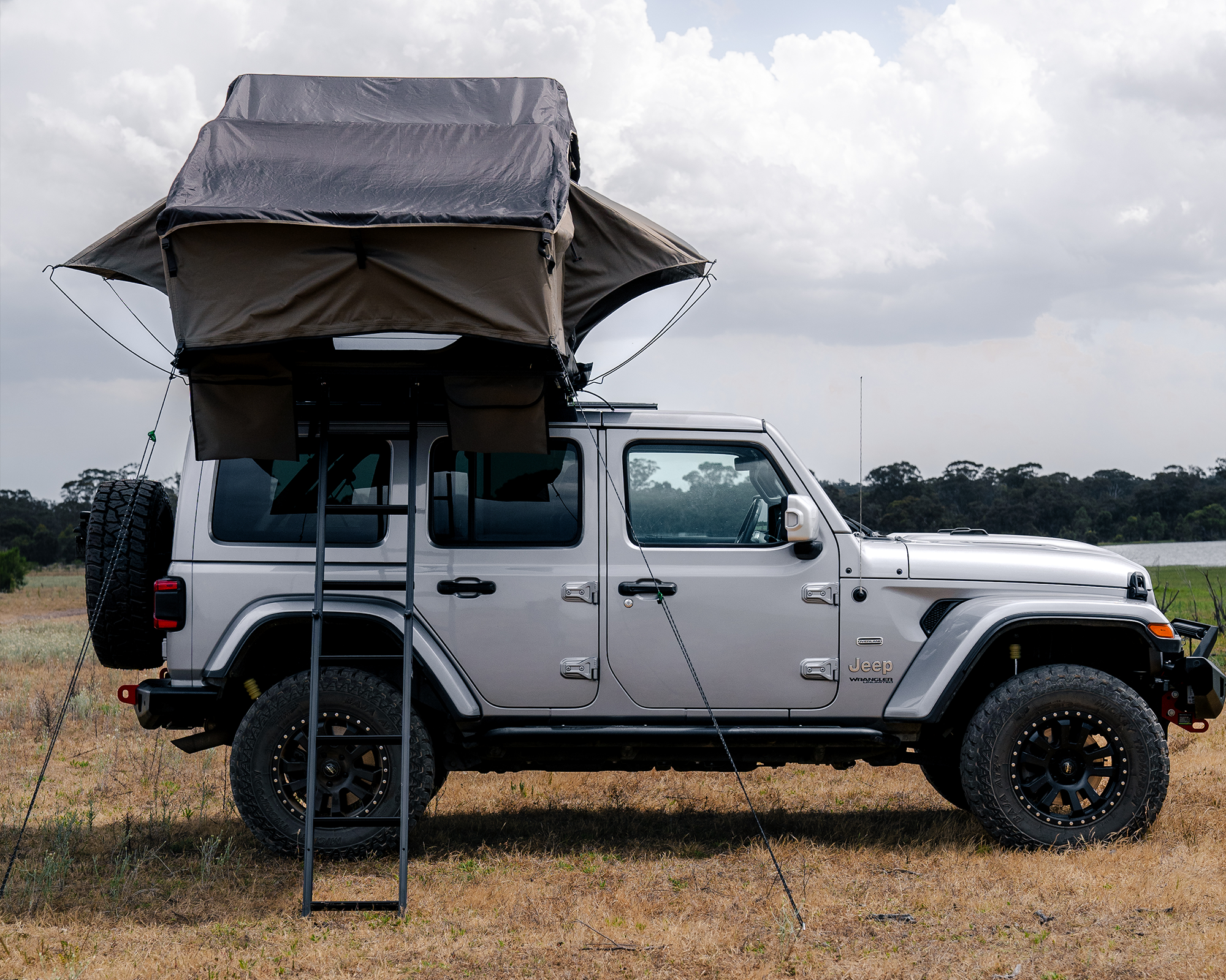 IRTT0067 - CROSS 1200 ROOFTOP TENT - Image 13