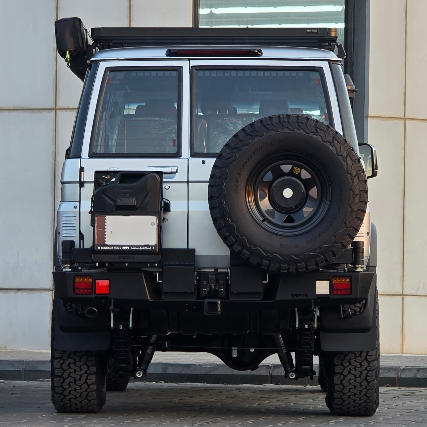 48002684-1.jpg LC76 Rear bumper with Provision Towing hook - Image 1