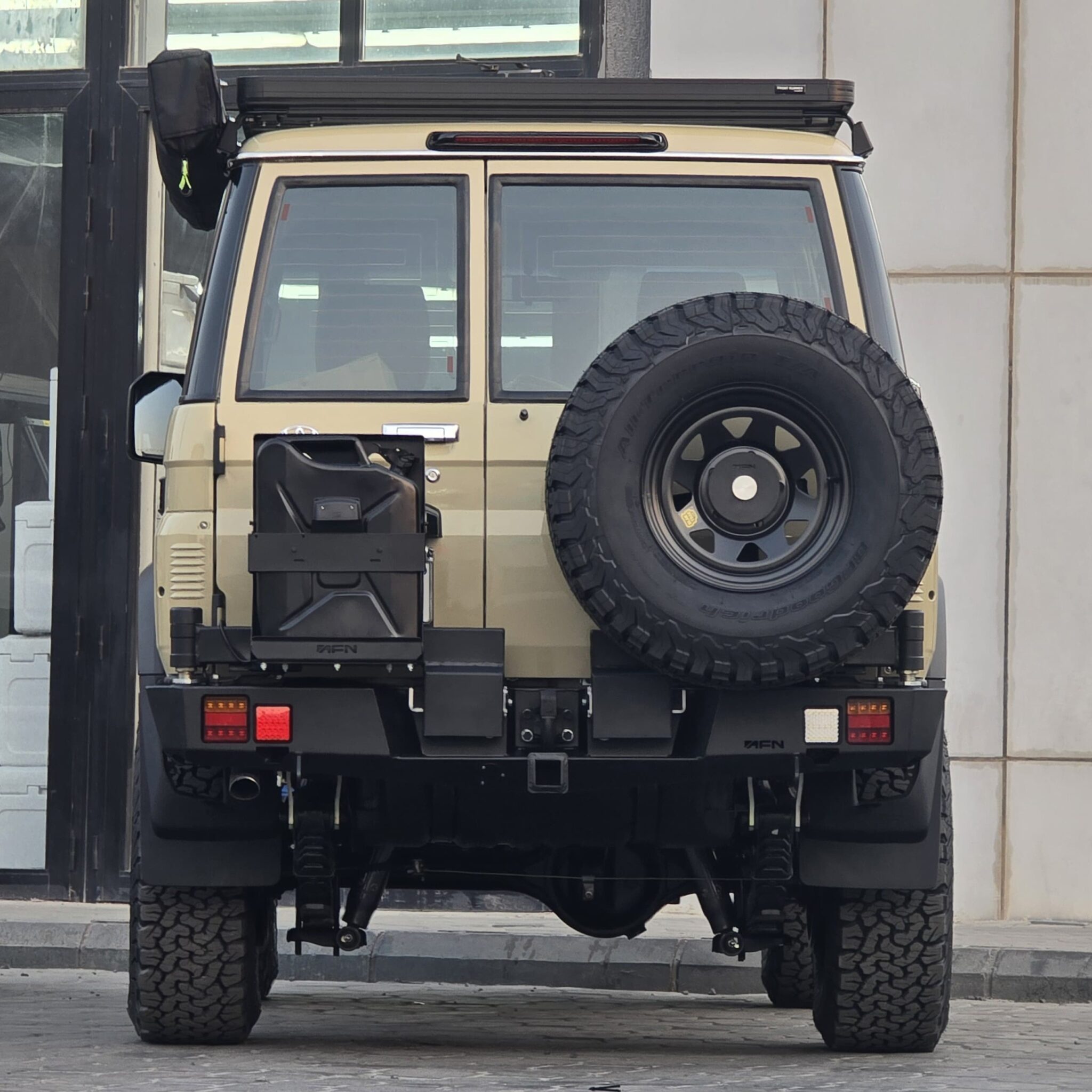 LC76 Rear bumper with Provision Towing hook - Uroffroad Kuwait