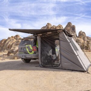 Room DeltaWing 180° Awning