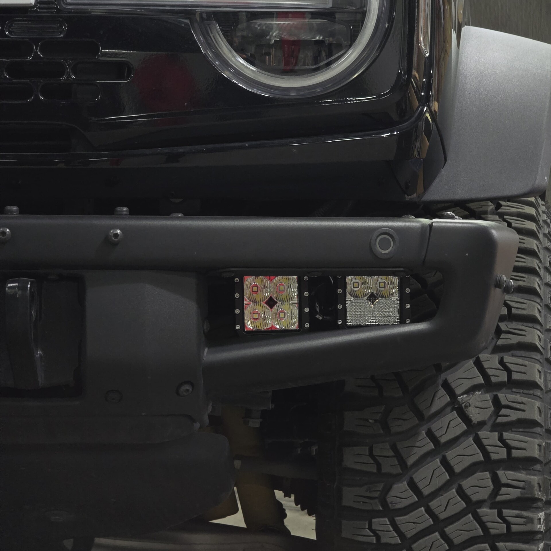 Bronco Light Bracket w/ FLOOD C-4 LIGHTS