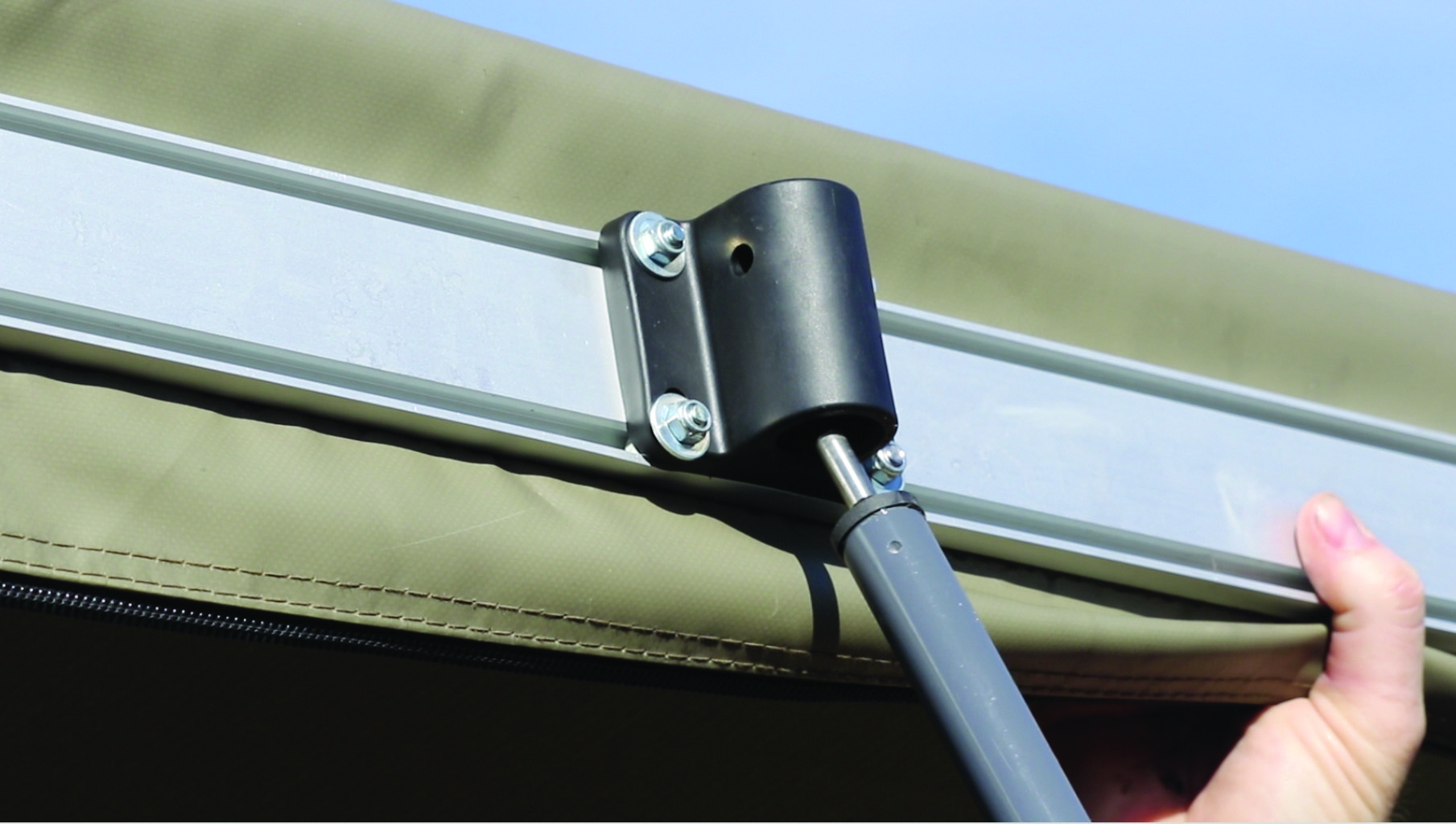 AWNING QUICK RELEASE MOUNTING BRACKETS - UR OFF ROAD