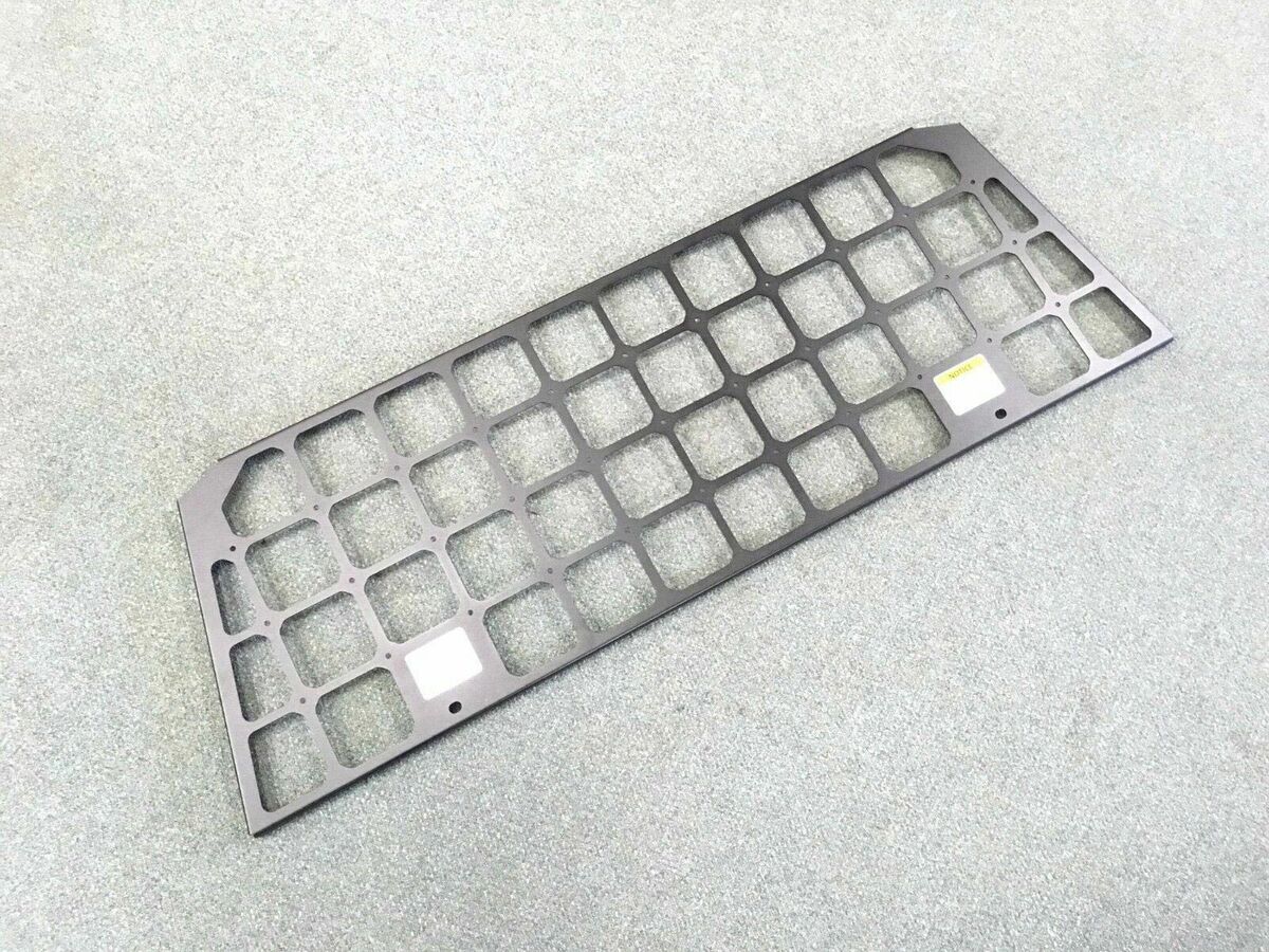 LC76 Light Cargo &amp Pet Barrier