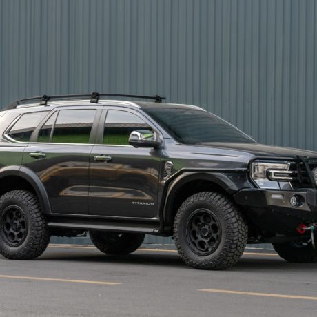 FORD EVEREST 2022+ SIDE STEPS AND RAILS
