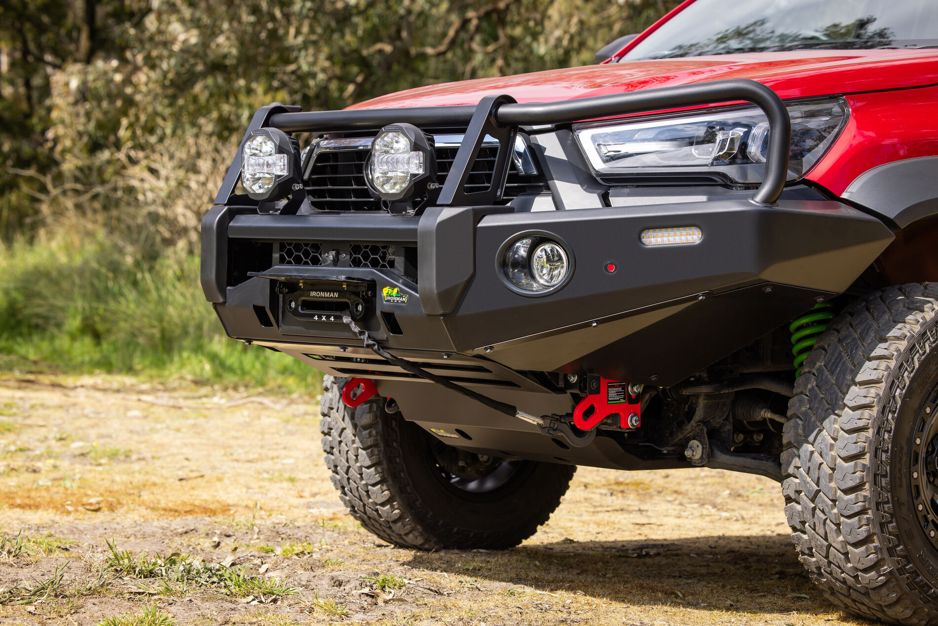 HILUX ROGUE 2023+ DELUXE BULL BAR