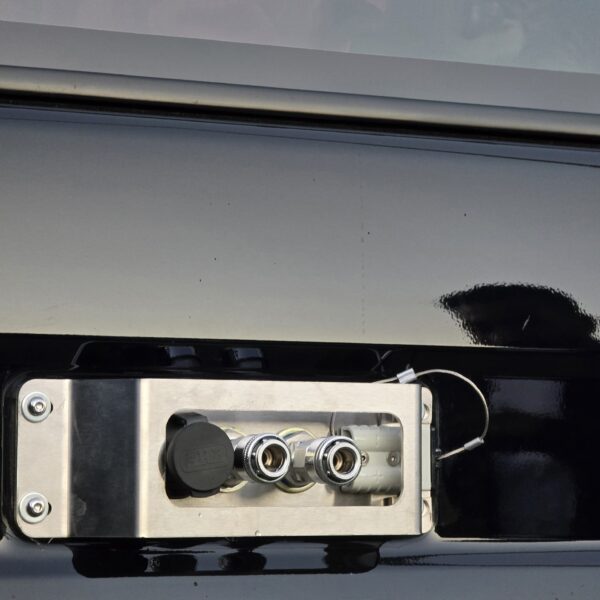 LC70 SERIES UTILITY BRACKET