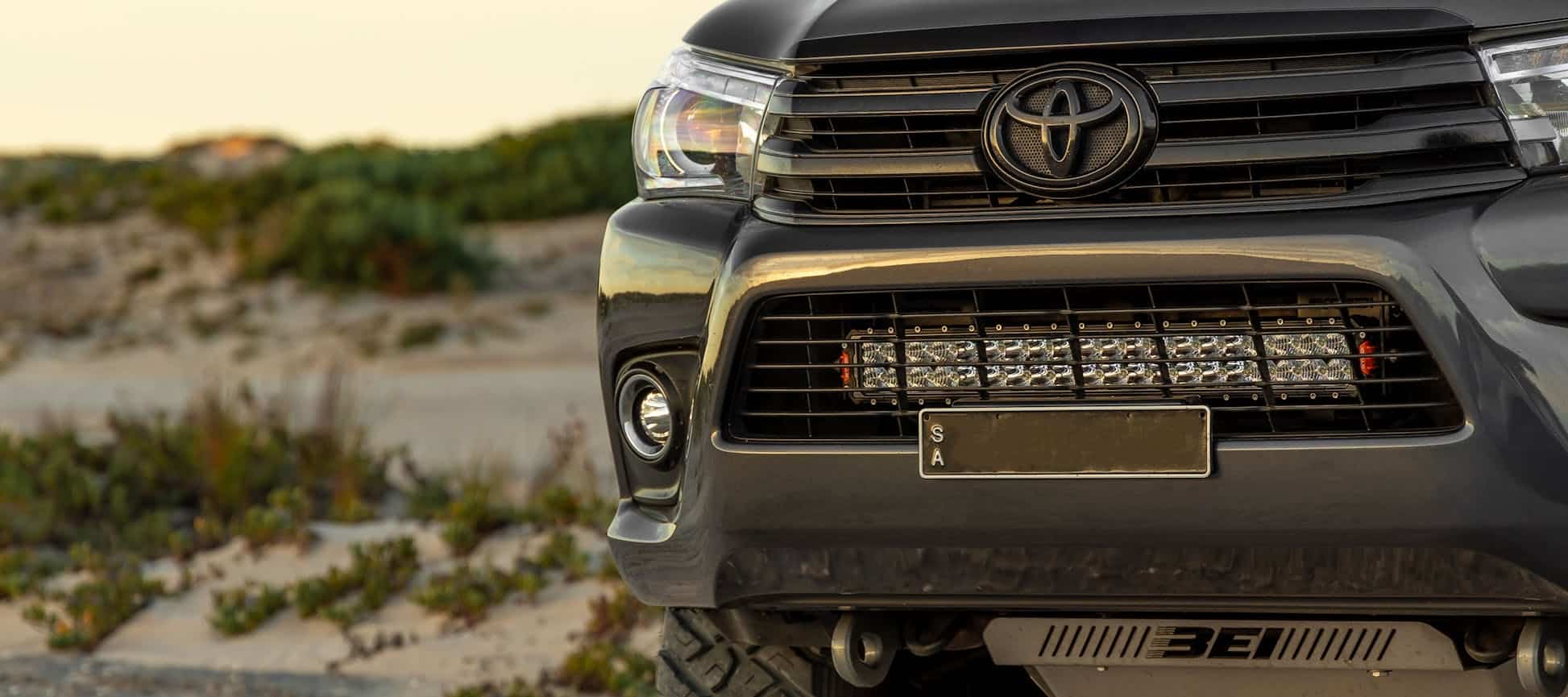 n80 lower grille bracket s 13