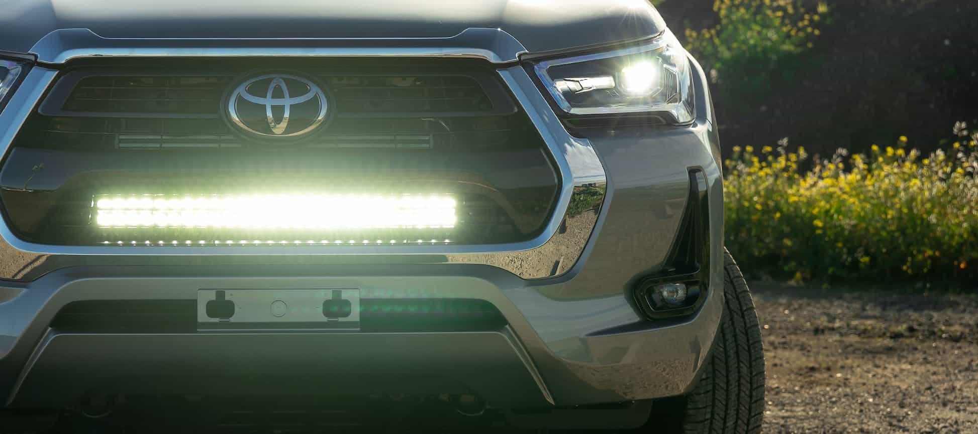 n80 lower grille bracket s 8