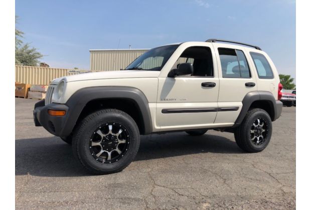 JEEP LIBERTY (01-06) 2″ Lift Kit by (excludes diesel engine models)